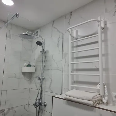 Apartment, New Renovated In Quiet Center With Balcony With Parking Διαμέρισμα